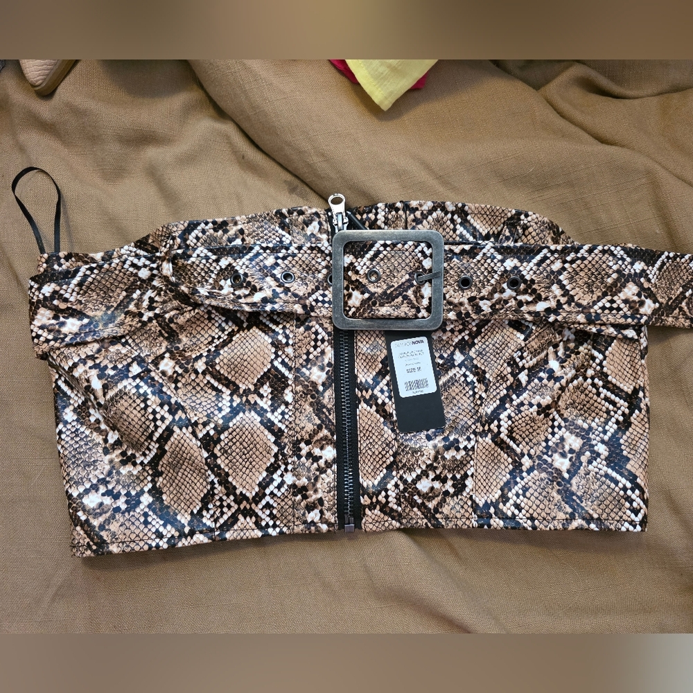 Fashion Nova Snake Print Belted Sleeveless Crop Top in Brown and Black - Picture 1 of 2